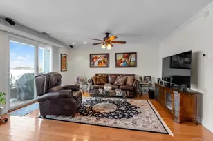 100 Baker Ct, Island Park, NY 11558 - Photo 3