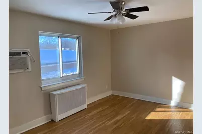 260-29 73rd Avenue #1st fl, Glen Oaks, NY 11004 - Photo 9