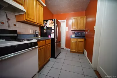 1147 Grenada Place, Bronx, NY 10466 - Photo 3