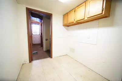 1147 Grenada Place, Bronx, NY 10466 - Photo 15