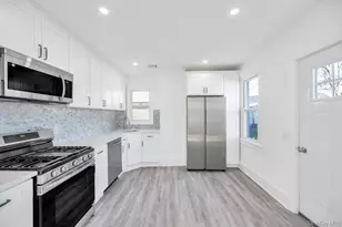 297 E Columbia St, Hempstead, NY 11550 - Photo 15