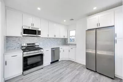 297 E Columbia Street, Hempstead, NY 11550 - Photo 13