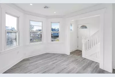 297 E Columbia Street, Hempstead, NY 11550 - Photo 7