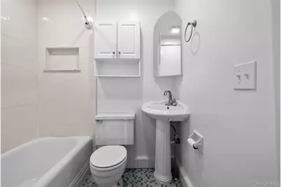 78 Violet Avenue #First Floor With 2 Bdrms, Floral Park, NY 11001 - Photo 17