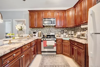 296 Arlington Avenue, Brooklyn, NY 11208 - Photo 5