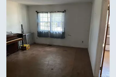 18 Joyce Drive, Riverhead, NY 11901 - Photo 7