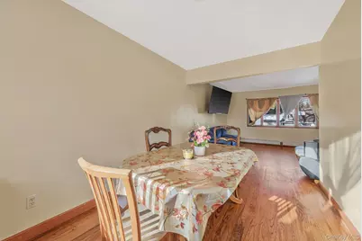 21 Valleywood Drive, Huntington Station, NY 11746 - Photo 17