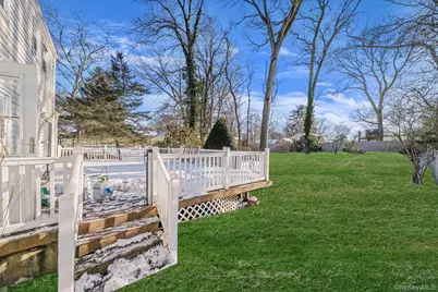 21 Valleywood Drive, Huntington Station, NY 11746 - Photo 9