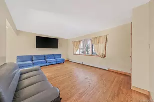 21 Valleywood Dr, Huntington Station, NY 11746 - Photo 15