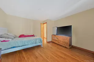 21 Valleywood Dr, Huntington Station, NY 11746 - Photo 23