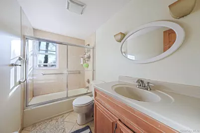 21 Valleywood Drive, Huntington Station, NY 11746 - Photo 25