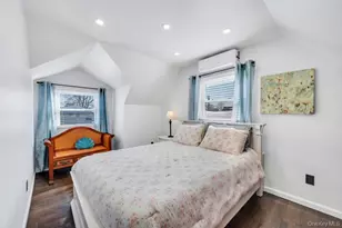 460 Roquette Ave, Floral Park, NY 11001 - Photo 25