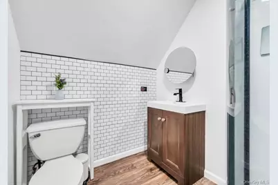 460 Roquette Avenue, Floral Park, NY 11001 - Photo 27