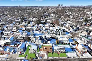 460 Roquette Ave, Floral Park, NY 11001 - Photo 37