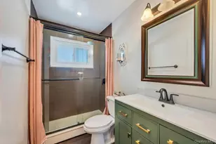 460 Roquette Ave, Floral Park, NY 11001 - Photo 15