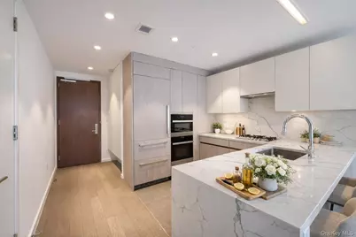 13327 39th Avenue #5T, Flushing, NY 11354 - Photo 3