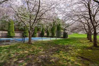 660 Chicken Valley Road, Locust Valley, NY 11560 - Photo 37