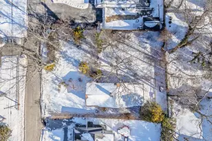 40 Hawthorne Rd, Rocky Point, NY 11778 - Photo 9