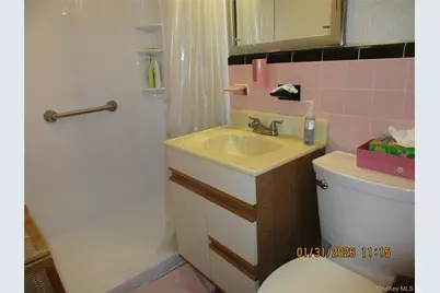 62-37 69th Place, Middle Village, NY 11379 - Photo 9