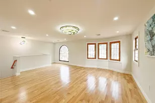 139-12 111th Ave, Jamaica, NY 11435 - Photo 27