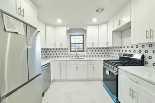 139-12 111th Ave, Jamaica, NY 11435 - Photo 35