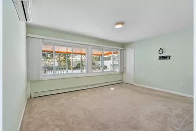 51 Shepherd Lane, Levittown, NY 11756 - Photo 5