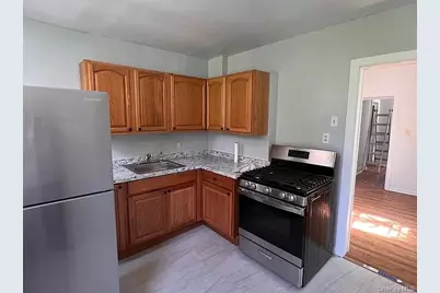 829 Jennings Street, Bronx, NY 10459 - Photo 11