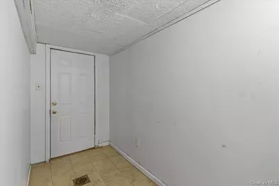 10152 102nd Street, Ozone Park, NY 11416 - Photo 29