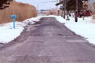 22 Blue Point Rd, Mastic Beach, NY 11951 - Photo 21