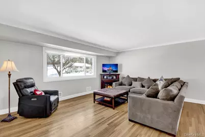 569 Millburn Court, Valley Cottage, NY 10989 - Photo 7