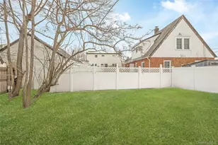 58 Remsen Ave, Hempstead, NY 11550 - Photo 3