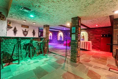 20 Old Farm Road, Scarsdale, NY 10583 - Photo 35