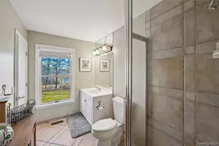 8 Duckwood Ln, Hampton Bays, NY 11946 - Photo 23