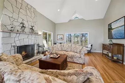 8 Duckwood Lane, Hampton Bays, NY 11946 - Photo 11