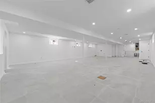 258-14 147 Rd, Rosedale, NY 11422 - Photo 13