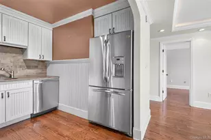 701 Pelham Rd, New Rochelle, NY 10805 - Photo 9