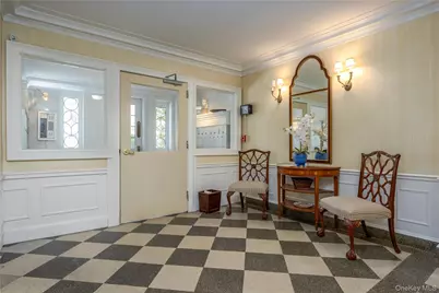 5 Midland Gardens #2K, Bronxville, NY 10708 - Photo 3