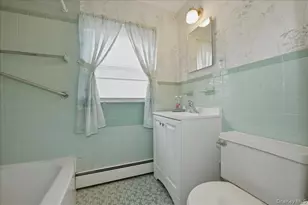 24 Crag Ln, Levittown, NY 11756 - Photo 21