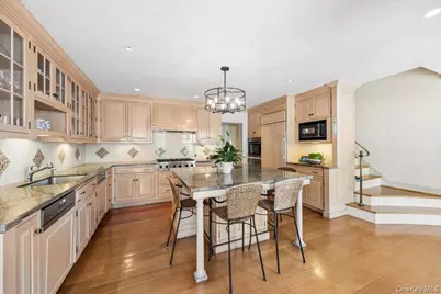 14 Bonnie Briar Lane, Larchmont, NY 10538 - Photo 11