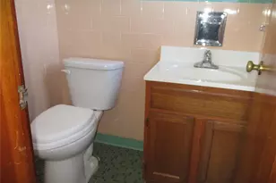 35 Midland Ave, Central Valley, NY 10917 - Photo 17