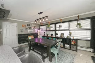 14 Thimble Ln, Hicksville, NY 11801 - Photo 9