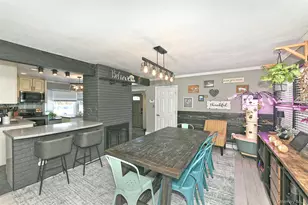 14 Thimble Ln, Hicksville, NY 11801 - Photo 11