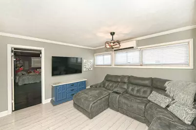 14 Thimble Lane, Hicksville, NY 11801 - Photo 13