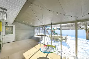 14 Thimble Ln, Hicksville, NY 11801 - Photo 23