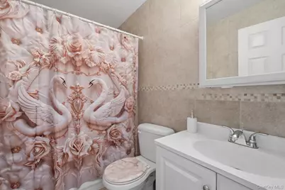 6027 78th Avenue, Glendale, NY 11385 - Photo 17