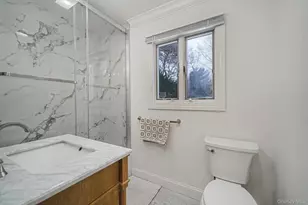 19 Pine Tree Ln, East Quogue, NY 11942 - Photo 17