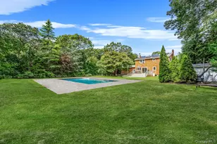 19 Pine Tree Ln, East Quogue, NY 11942 - Photo 27