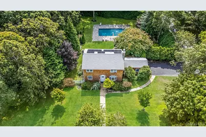 19 Pine Tree Lane, East Quogue, NY 11942 - Photo 3