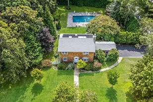 19 Pine Tree Ln, East Quogue, NY 11942 - Photo 3