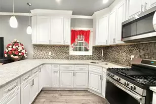 116-29 166th St, Saint Albans, NY 11434 - Photo 9